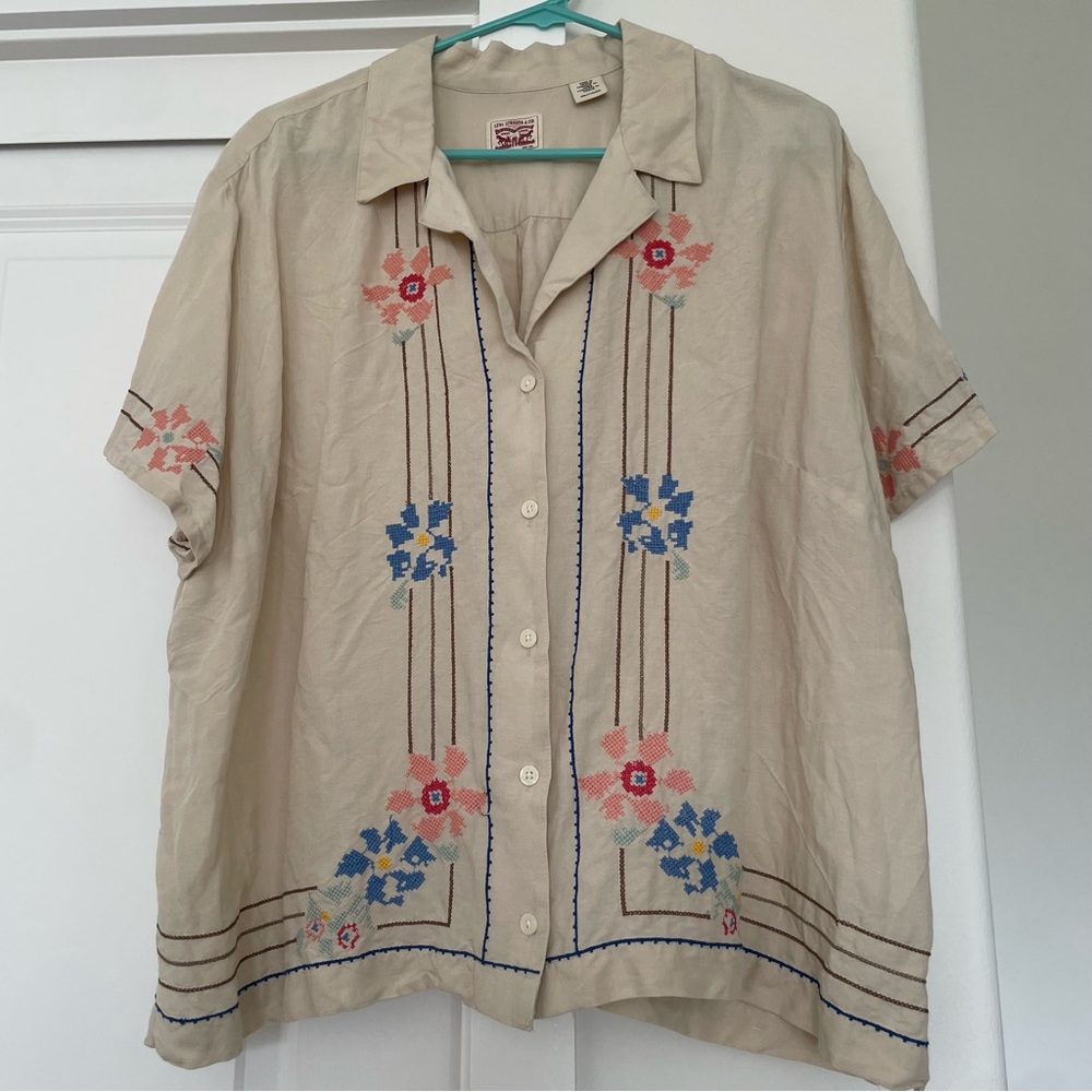 Levi’s heritage xxl floral embroidered short sleeved button down